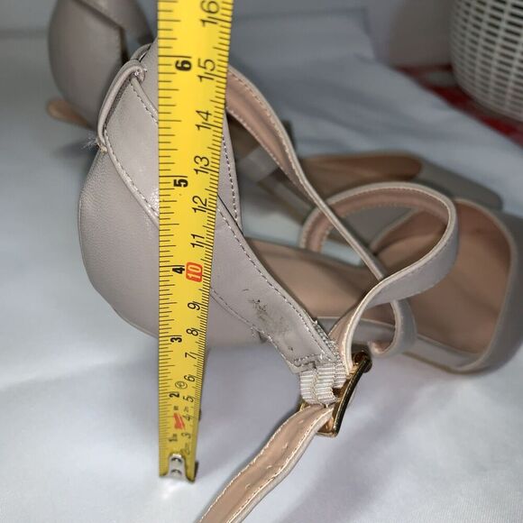 Women’s Journee Collection Mia 10 Gray Faux Leather Point Toe High Heel Shoe - Picture 12 of 12